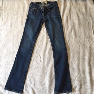 American Eagle blue jeans